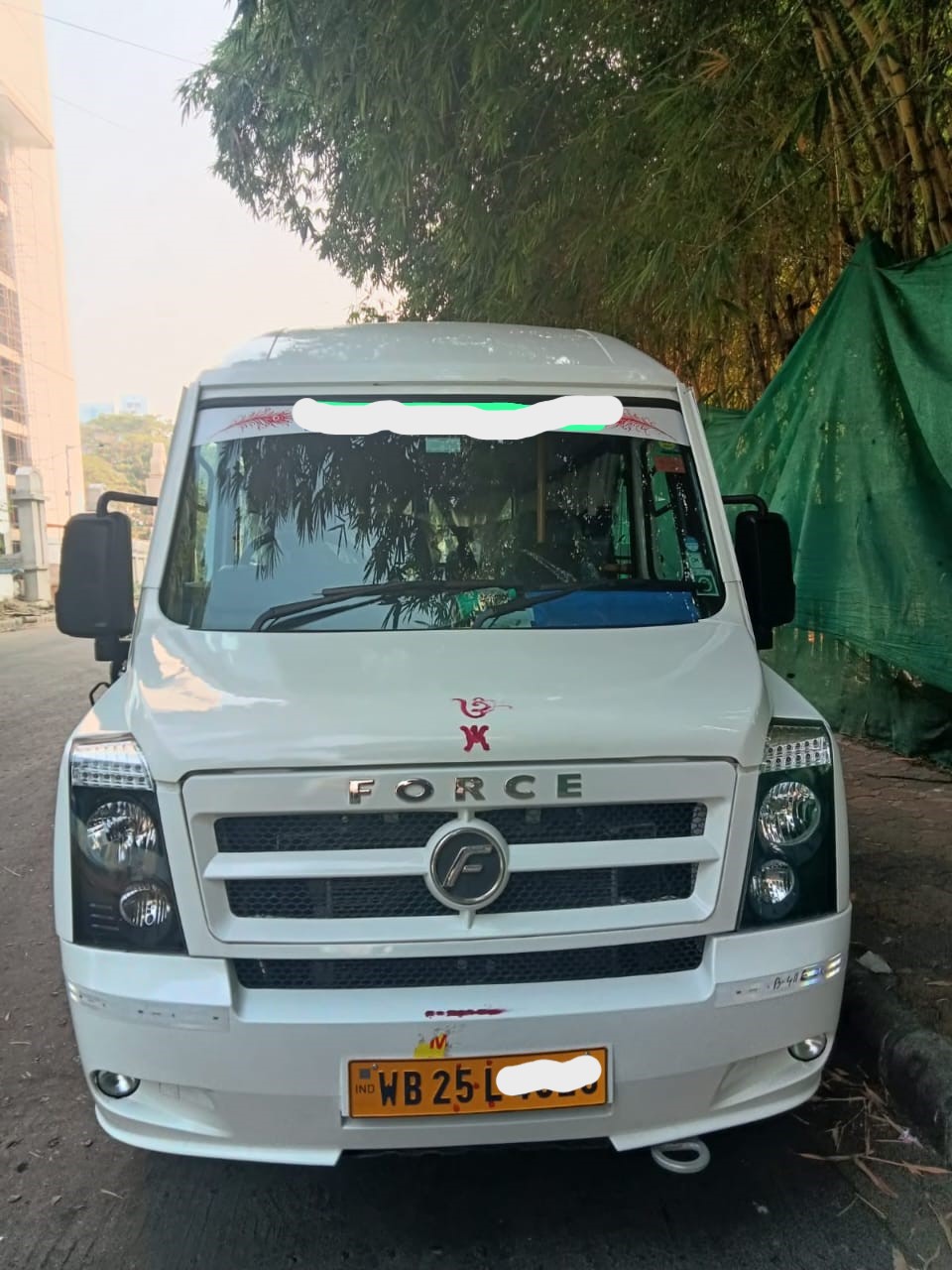 12 seater tempo traveller on rent in kolkata